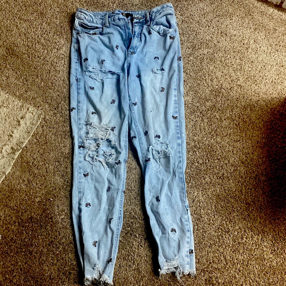 selling jeans size 7 ripped